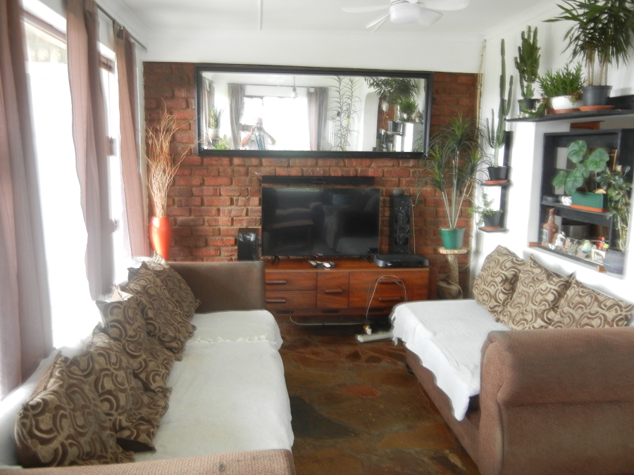 9 Bedroom Property for Sale in Winterstrand Eastern Cape